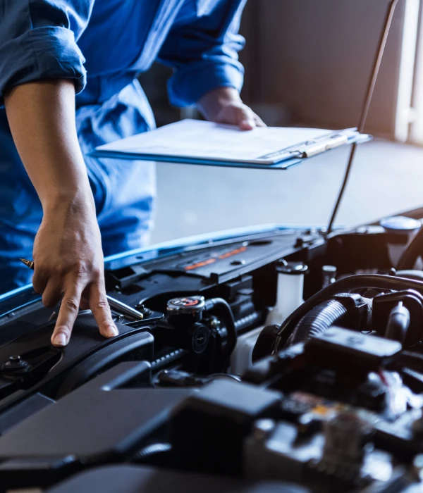 Anjou Home Car Mecanicien A Domicile Angers Shutterstock 1715143348 1 Anjou Home Car Mecanicien A Domicile Angers Shutterstock 1715143348 1